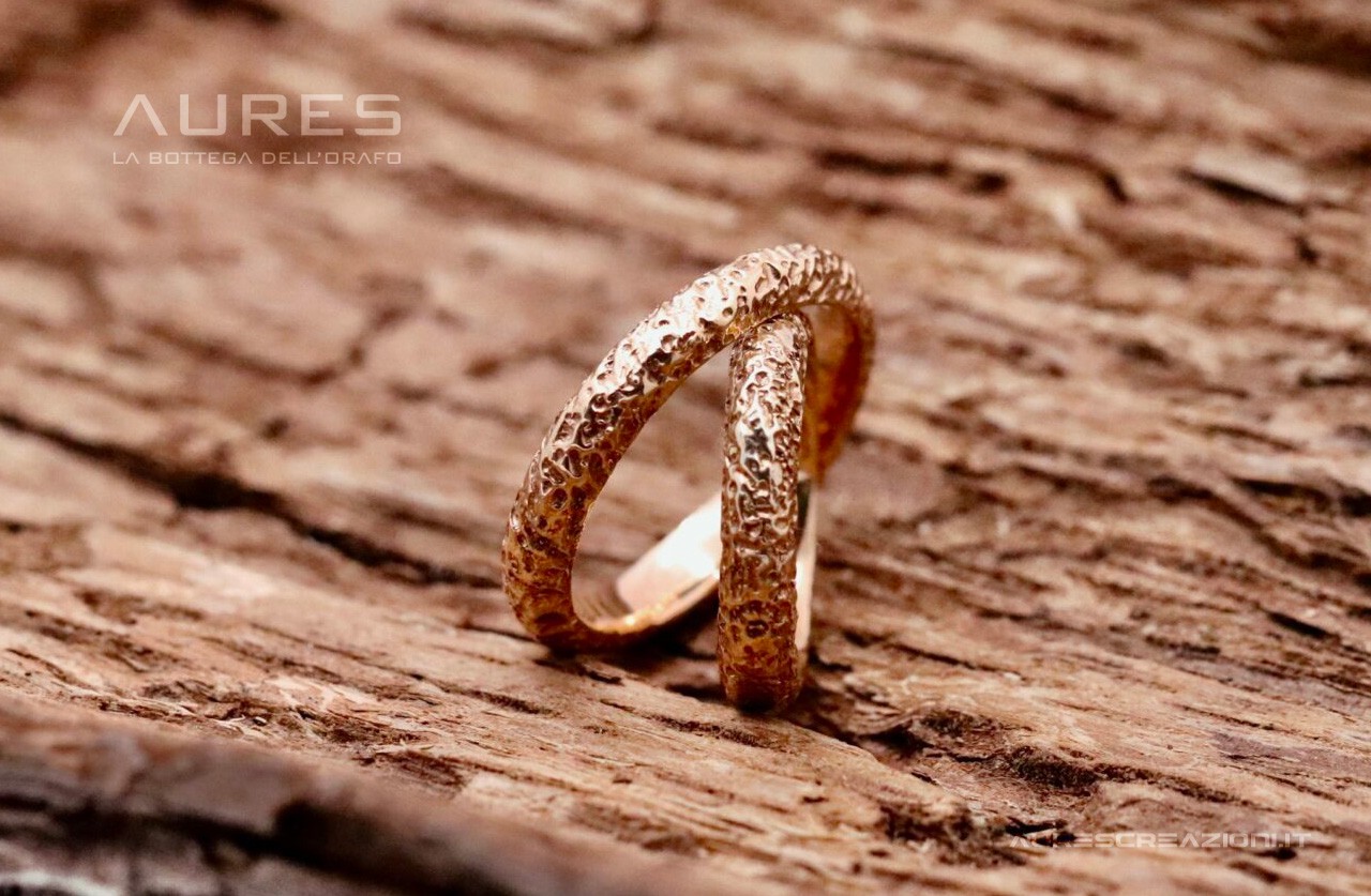 fedi-nuziali-graniglia-oro-rosa.jpg