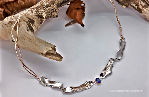 girocollo-tanzanite-autunnale-oro-bianco-diamanti-tanzanite.jpg