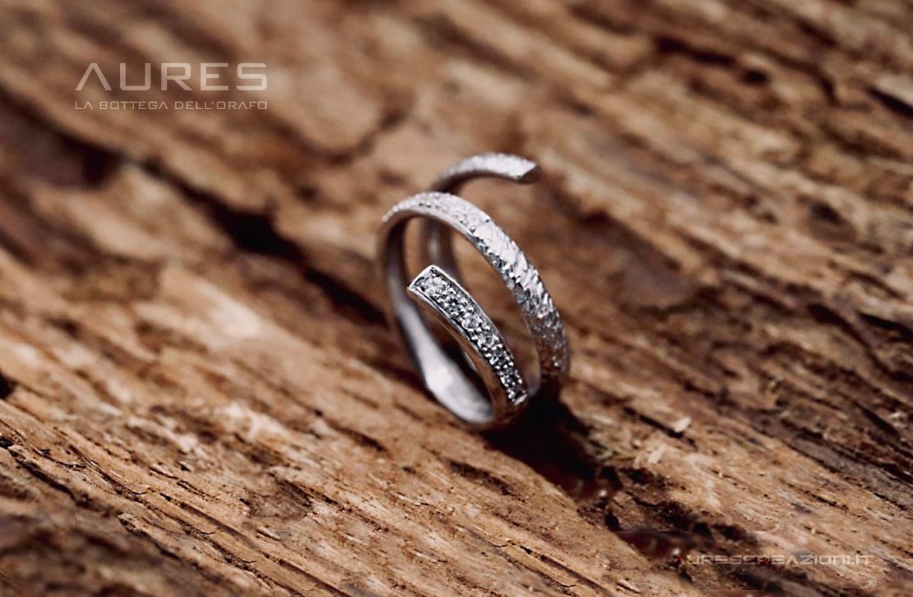 anello-spirale-di-diamanti-oro-bianco.jpg