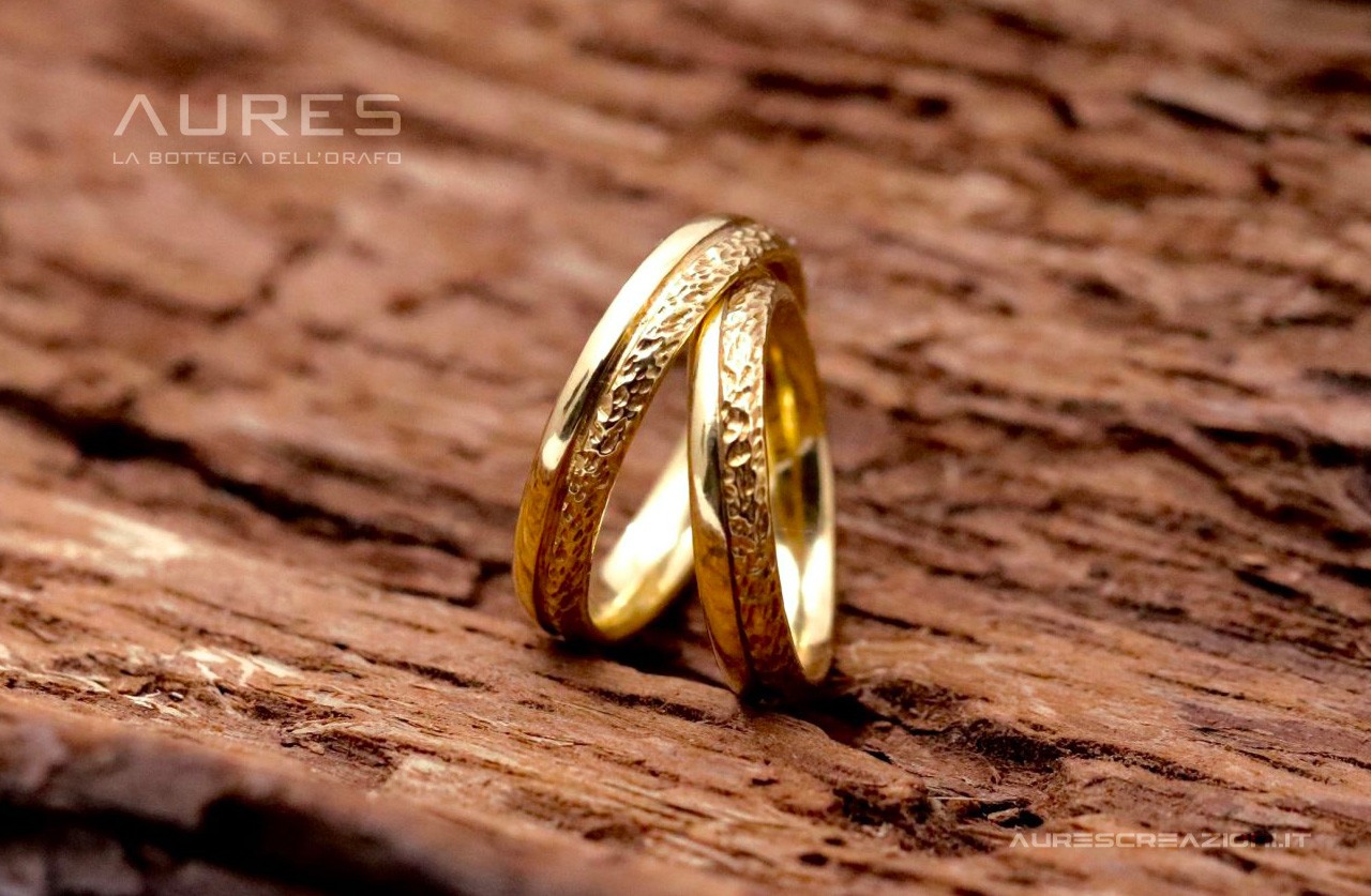 fedi-nuziali-ellicurved-gialle-oro-giallo.jpg